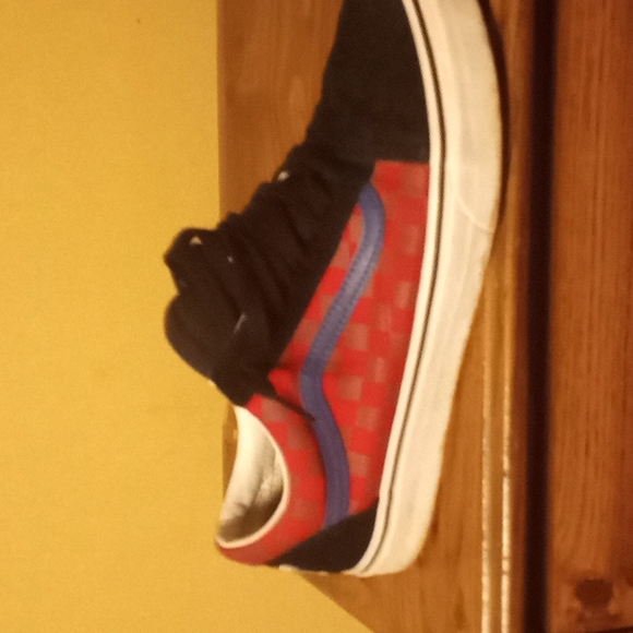 Vans from Hawaii - Picture 2 of 3